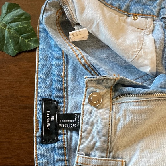 Men’s Ripped Light Blue Jean Shorts Size 29 - Picture 3 of 3